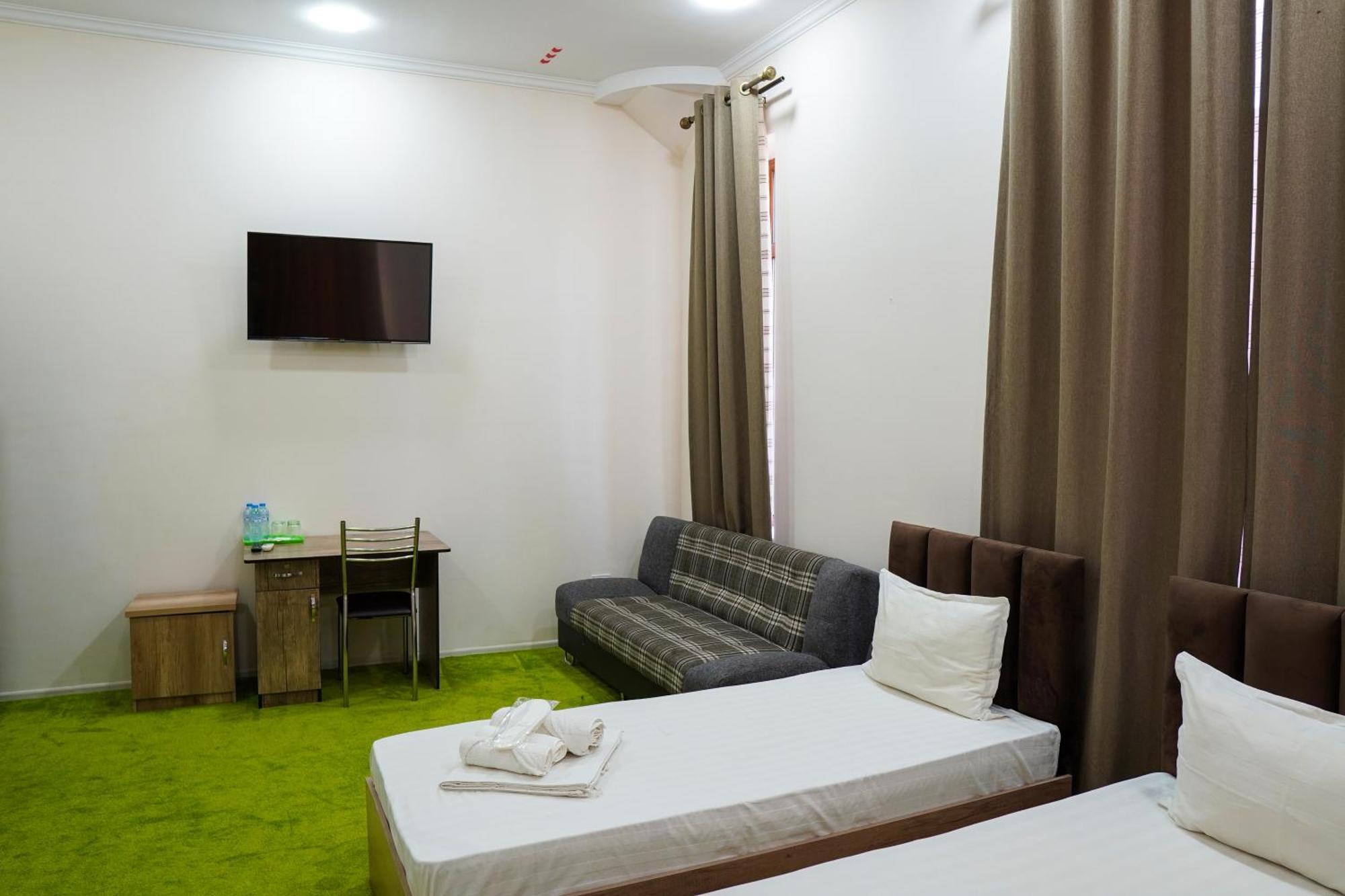 Chinor Garden Hotel - Free Airport Pick-Up And Drop-Off Tasken Kültér fotó